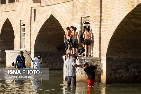 گزارش تصویری | جشنواره پدل‌برد سواری - زاینده‌رود