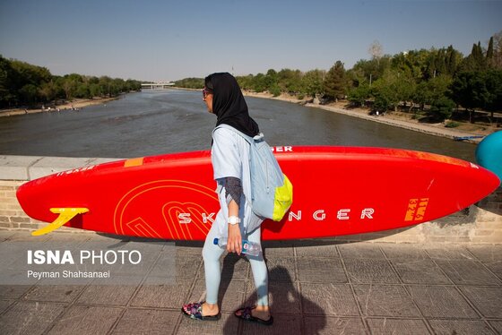 گزارش تصویری | جشنواره پدل‌برد سواری - زاینده‌رود