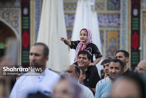 گزارش تصویری | آئین اذن عزای حسینی و تعویض پرچم گنبد حرم مطهر رضوی همزمان با آغاز ماه محرم