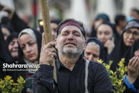 گزارش تصویری | آئین اذن عزای حسینی و تعویض پرچم گنبد حرم مطهر رضوی همزمان با آغاز ماه محرم