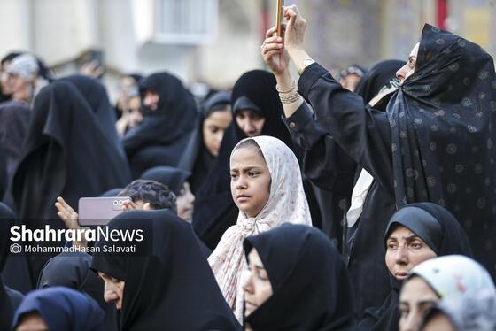 گزارش تصویری | آئین اذن عزای حسینی و تعویض پرچم گنبد حرم مطهر رضوی همزمان با آغاز ماه محرم