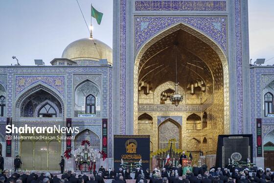 گزارش تصویری | آئین اذن عزای حسینی و تعویض پرچم گنبد حرم مطهر رضوی همزمان با آغاز ماه محرم