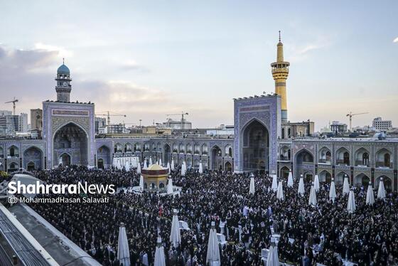 گزارش تصویری | آئین اذن عزای حسینی و تعویض پرچم گنبد حرم مطهر رضوی همزمان با آغاز ماه محرم