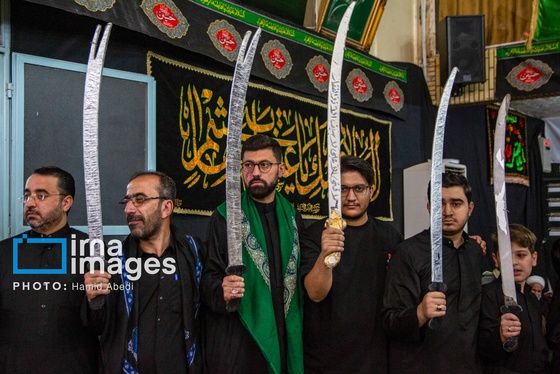 گزارش تصویری | مراسم عزاداری مشق شمشیر