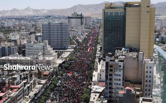 گزارش تصویری رویترز از مراسم باشکوه تشییع و خاکسپاری رهبر شهید در مشهد