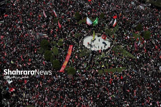 گزارش تصویری رویترز از مراسم باشکوه تشییع و خاکسپاری رهبر شهید در مشهد
