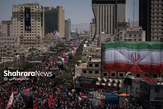 گزارش تصویری رویترز از مراسم باشکوه تشییع و خاکسپاری رهبر شهید در مشهد