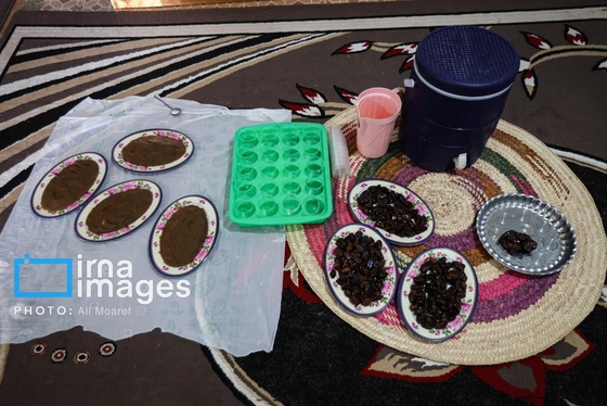 عزاداری برای رهبر شهید به رسم زنان عرب روستای «خَماط» در خوزستان