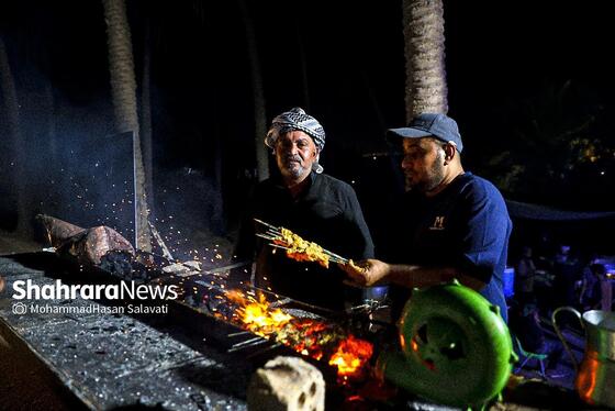 گزارش تصویری | پیاده روی شبانه زائران اربعین در طریق العلماء