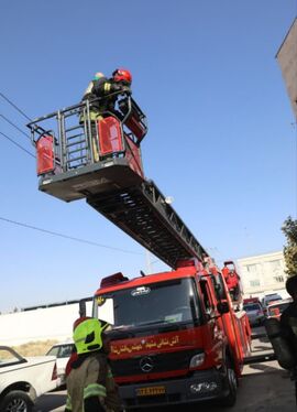 نجات جان دو کارگر توسط آتش‌نشانان مشهدی 