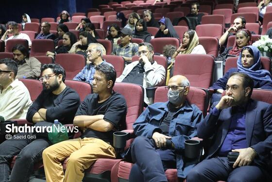 گزارش تصویری | مراسم رونمایی از مستند «شنا در غم» و هشت فیلم کوتاه دیگر در سینما اطلس مشهد