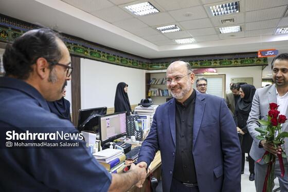 گزارش تصویری | بازدید مدیران استانی و شهری از موسسه فرهنگی شهرآرا به مناسبت روز خبرنگار - ۱