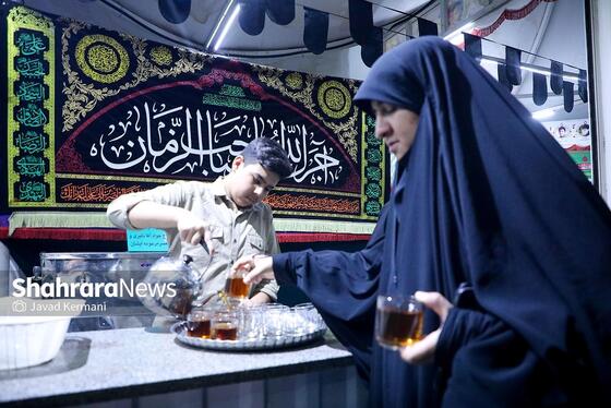 گزارش تصویری | یکصدوشصت ویکمین شب حضور مردم مشهد در خیابان