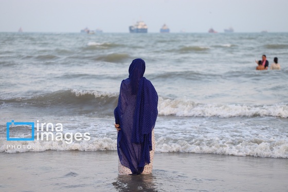 گزارش تصویری | آخرین چهارشنبه ماه صفر در ساحل بندرعباس