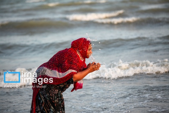 گزارش تصویری | آخرین چهارشنبه ماه صفر در ساحل بندرعباس