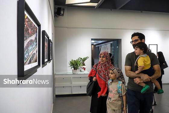 گزارش تصویری | افتتاح نمایشگاه عکس «روایت وداع» در فرهنگسرای جهاد دانشگاهی خراسان رضوی