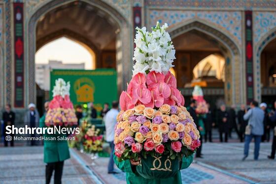 گزارش تصویری | آیین تعویض پرچم گنبد منور رضوی بعد از ۶۳ روز عزای ماه محرم و صفر