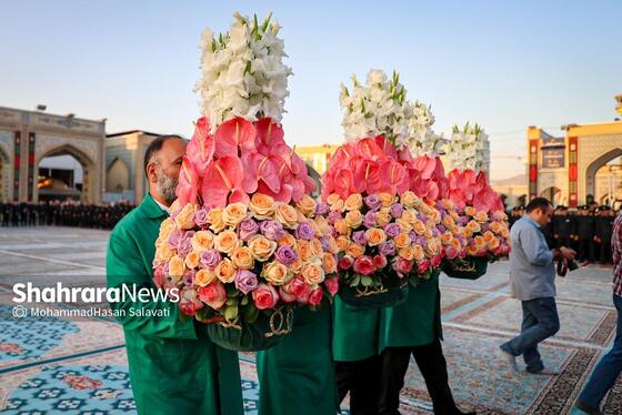 گزارش تصویری | آیین تعویض پرچم گنبد منور رضوی بعد از ۶۳ روز عزای ماه محرم و صفر