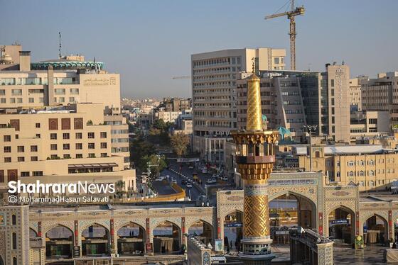گزارش تصویری | آیین تعویض پرچم گنبد منور رضوی بعد از ۶۳ روز عزای ماه محرم و صفر