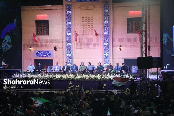 گزارش تصویری | محفل قرآنی «اربعین رهبر شهید» در میدان شهدای مشهد