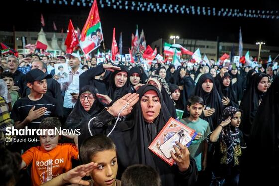 گزارش تصویری | محفل قرآنی «اربعین رهبر شهید» در میدان شهدای مشهد