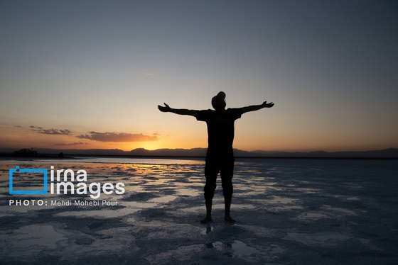 گزارش تصویری | دریاچه نمک حاج علیقلی