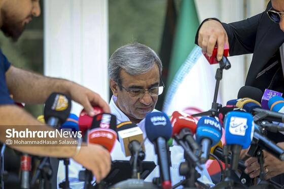 گزارش تصویری | نشست خبری استاندار خراسان رضوی در بیمارستان امام رضا (ع)