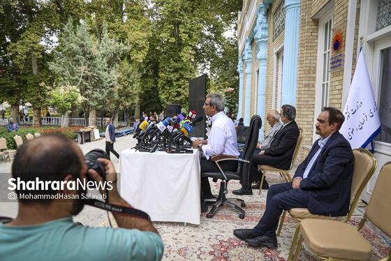گزارش تصویری | نشست خبری استاندار خراسان رضوی در بیمارستان امام رضا (ع)