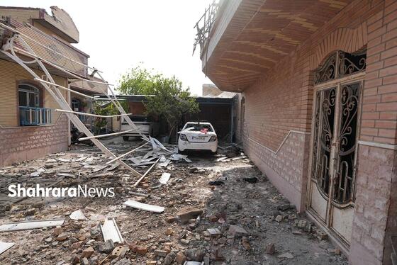 گزارش تصویری | عکس‌هایی از محل اصابت موشک ارتش تروریست آمریکا در شهرستان کوهستک هرمزگان