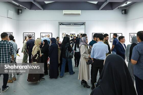 گزارش تصویری | نمایشگاه عکس گروهی «بی هوا»