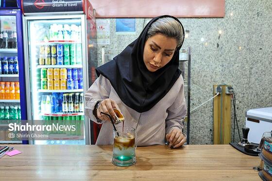 منوی کافی شاپ بر پایه یخ و نوشیدنی های سرد می چرخید