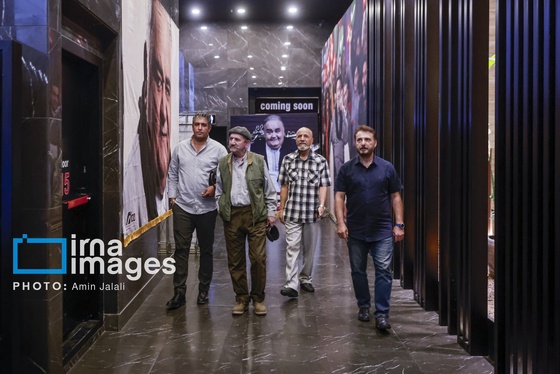 گزارش تصویری | اکبر عبدی، چهل روز بعد