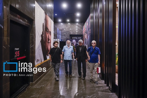 گزارش تصویری | اکبر عبدی، چهل روز بعد