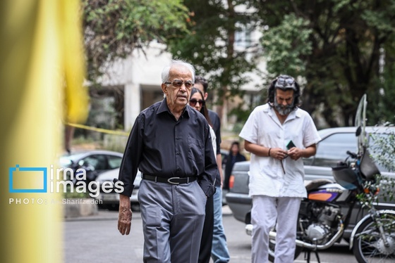 گزارش تصویری | تشییع پیکر زنده یاد «جواد مجابی»