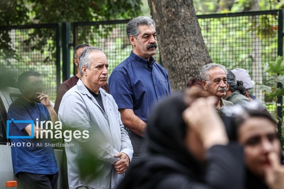 گزارش تصویری | تشییع پیکر زنده یاد «جواد مجابی»
