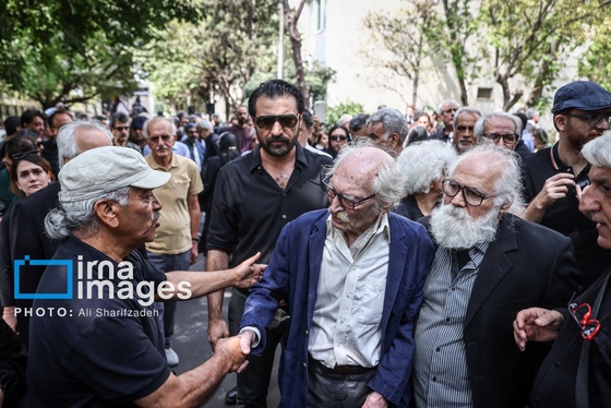گزارش تصویری | تشییع پیکر زنده یاد «جواد مجابی»