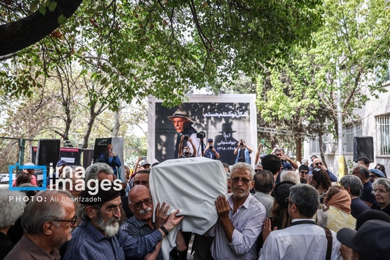 گزارش تصویری | تشییع پیکر زنده یاد «جواد مجابی»