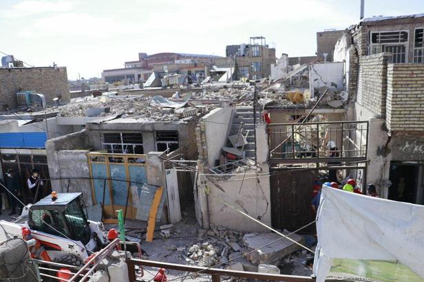 ریزش ساختمان دو طبقه