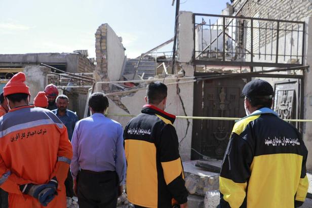 ریزش ساختمان دو طبقه