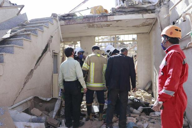 ریزش ساختمان دو طبقه