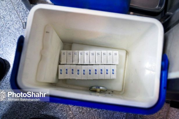 واکسینه نیروهای کارگری با اولویت پاکبانان حوزه معاونت خدمات شهری شهرداري مشهد در برابر بیماری کرونا آغاز شد.