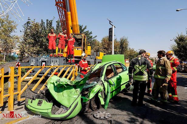 سقوط جرثقیل تهران