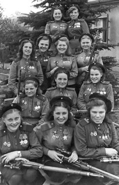 تک تیراندازان زن روس از ارتش سوم شوک - سال 1945
