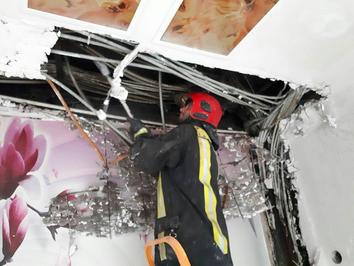 نجات ۳۰ مسافر در پی آتش‌سوزی یک مجتمع اقامتی در شهر مشهد