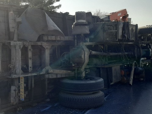 واژگونی کامیون