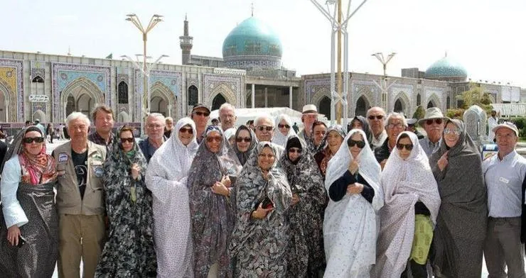 حضور گردشگران خارجی منبع خوبی برای تقویت گردشگری مذهبی است