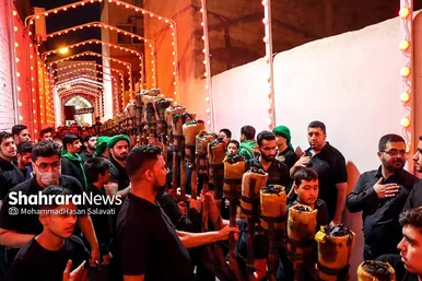 آئین سنتی مشعل گردانی نجفی‌ها در شب تاسوعا