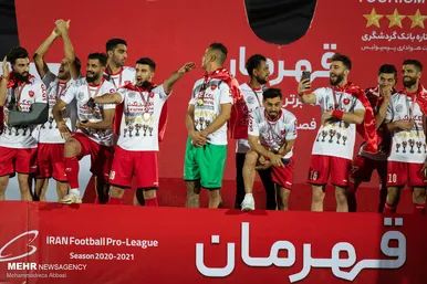 قهرمانی پرسپولیس در لیگ بیستم