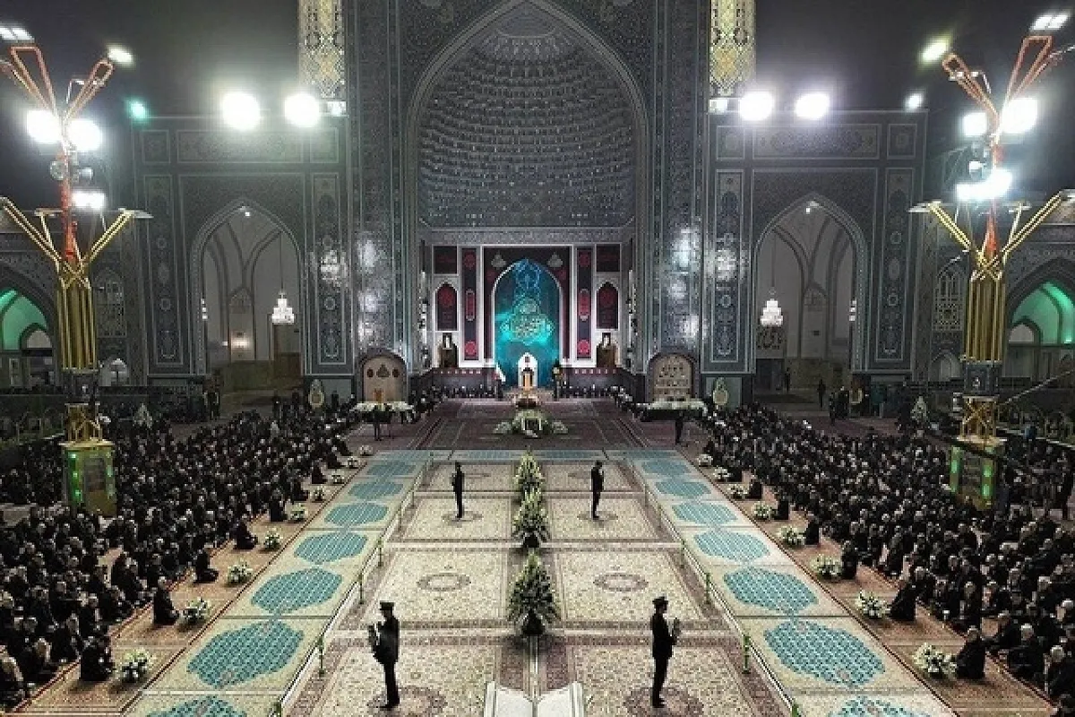دروغ جدید معاندین درباره زیارتنامه برای رهبر انقلاب در حرم مطهر امام رضا(ع)