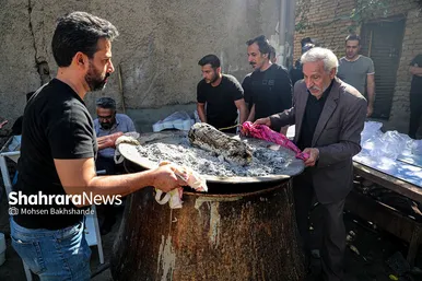 توزیع شله نذری در ظهر شهادت امام حسن عسکری (ع)
